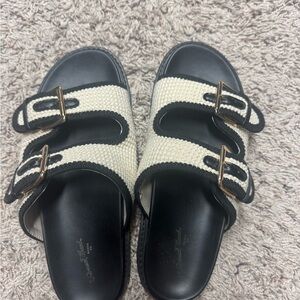 Universal Thread Black and Cream Sandals